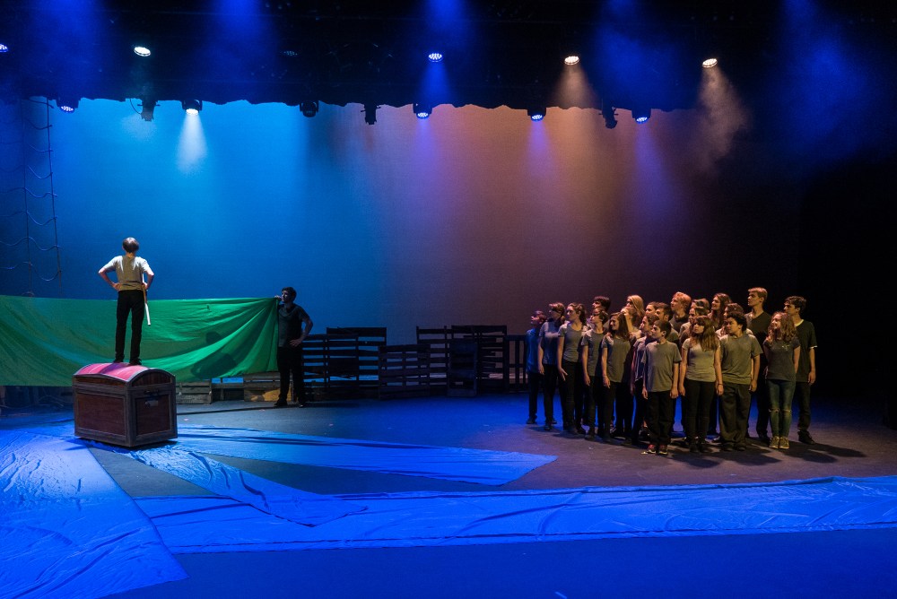 Peter and the Starcatcher-11